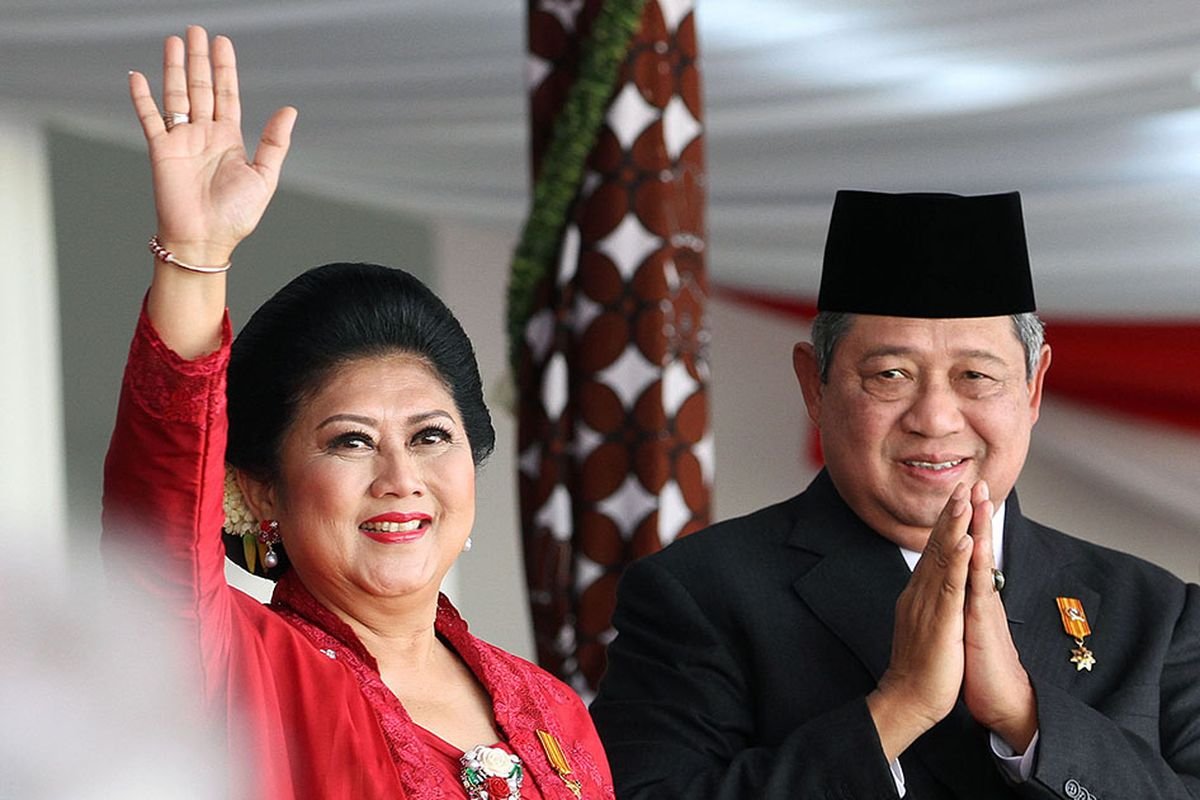 LambeSahamjja's tweet photo. program sby yang di berguna sampe sekarang:
- bpjs kesehatan (jaminan kesehatan nasional)
- lpdp (lembaga pengelola dana pendidikan)
- jamkesmas
- pnpm mandiri
- blt (bantuan langsung tunai)
- dana bos (bantuan operasional sekolah)
- raskin
- kur (kredit usaha rakyat) https://t.co/o1yTlf6Uoa