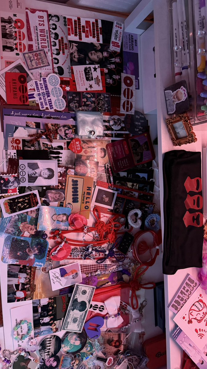 pjmlvver's tweet photo. cannot thank D1 El Paso &amp; D1 Arlington army enough! made such happy memories for seeing them for the first times, thank you! 🥹💜 https://t.co/0MlN5nGtpK