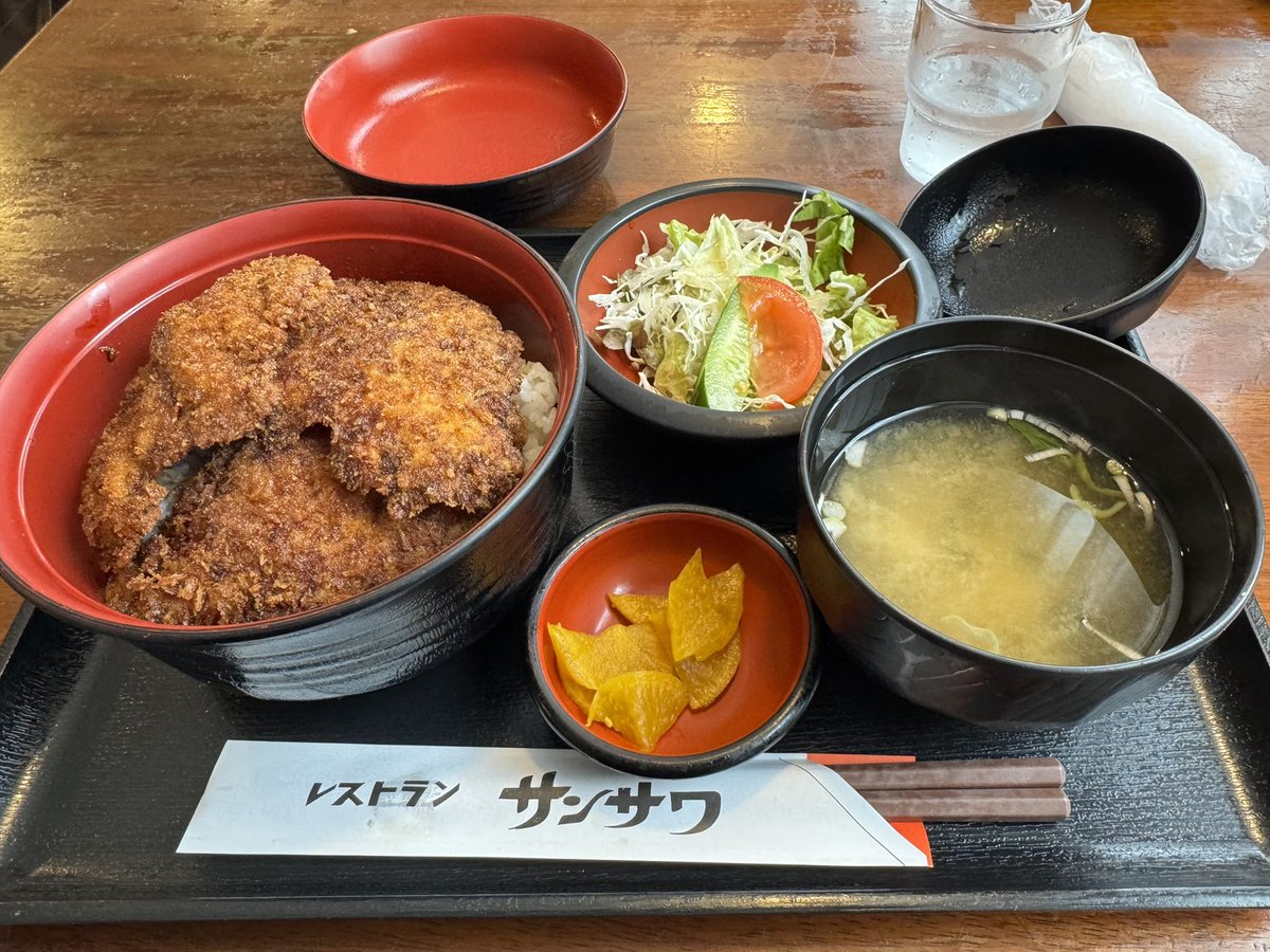 chickcookie39's tweet photo. 福井でソースカツ丼たべた https://t.co/45vuRxhigz