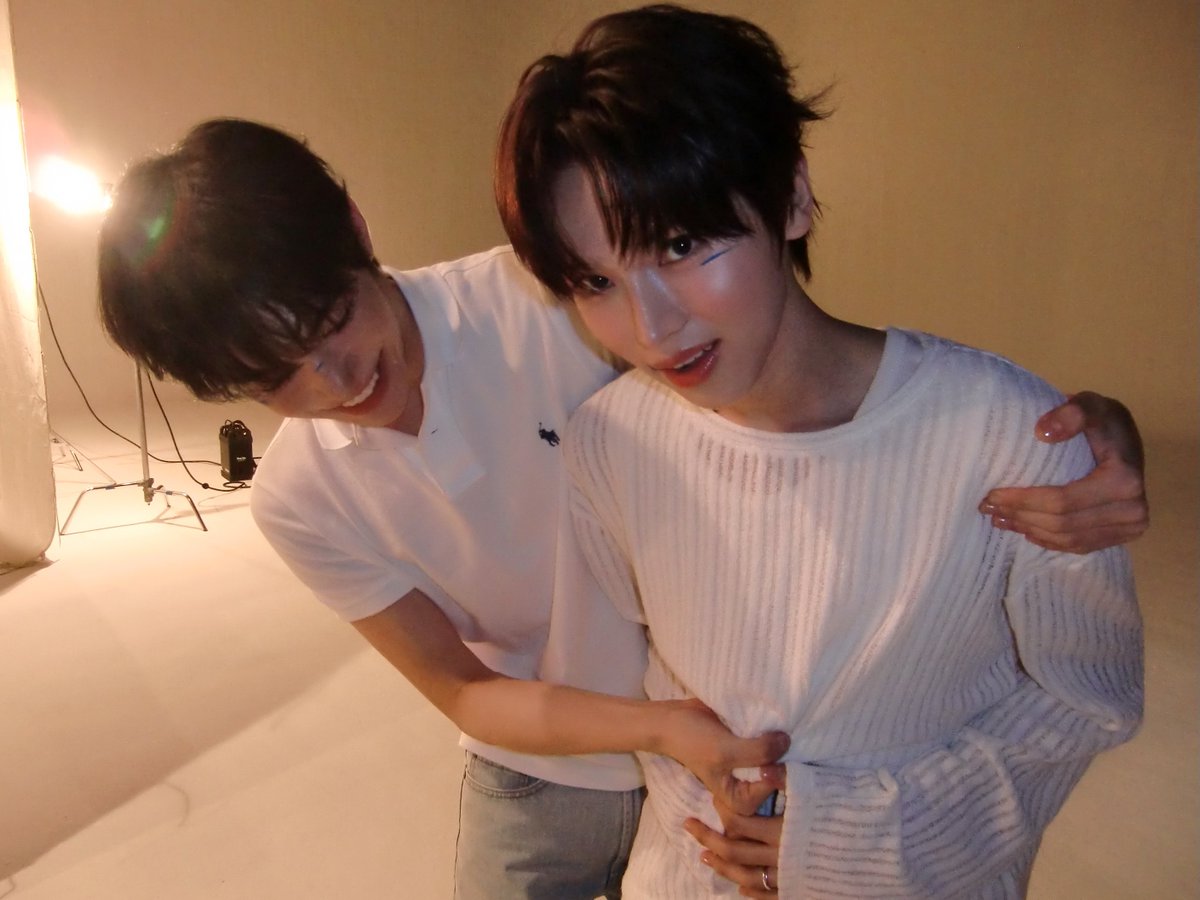 gyungsha's tweet photo. 260821 오ㅂi엑소 계정 #귱샤
⭐️ 괴롭히기 https://t.co/43CDqExWyE