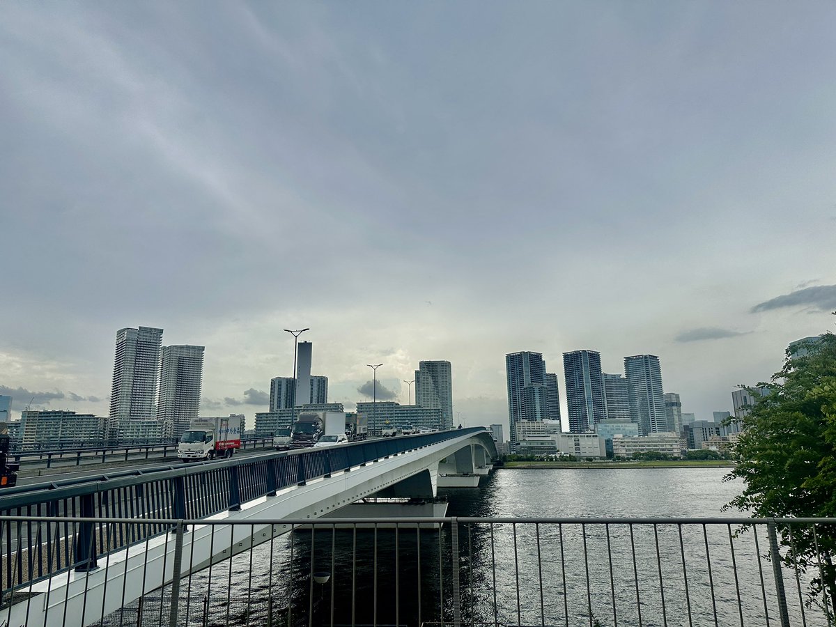 fjreal_taba's tweet photo. 街ロケ日和です🌥️
街ロケの時の曇りは最高です！笑

念願のサイタブリアでグルメロケです🍖 https://t.co/jQi5xC7OY2