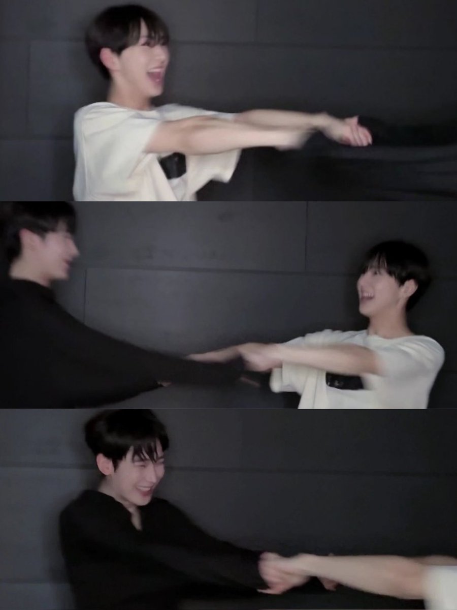 yamkkuwon's tweet photo. sunoo opening bad for you 🤝 jungwon opening two fools https://t.co/snIsDzR2YC