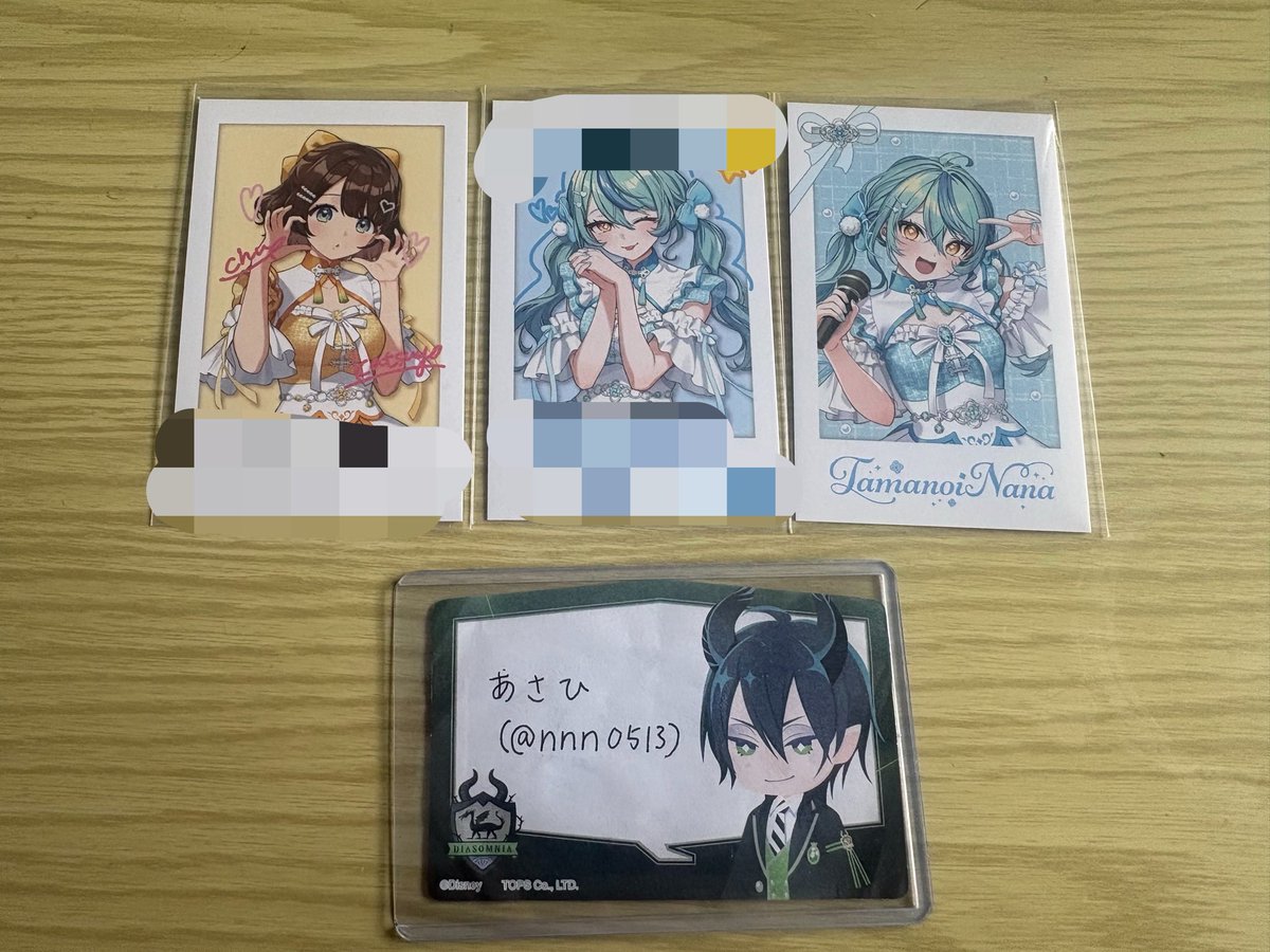 nnn0513's tweet photo. 【交換】あやかき いずれ菖蒲か杜若
2周年　ランダムチェキ風カード チェキ
welcome ランダムチェキ風カード チェキ

譲 : 2周年→📒、🛼 R 1枚・N 1枚
       welcome→📒 R 3枚・N 2枚

求 : 🪞

郵送での交換希望です。
検索からでもお気軽にお声掛けください。よろしくお願い致します。 https://t.co/Im3op2Ylzr