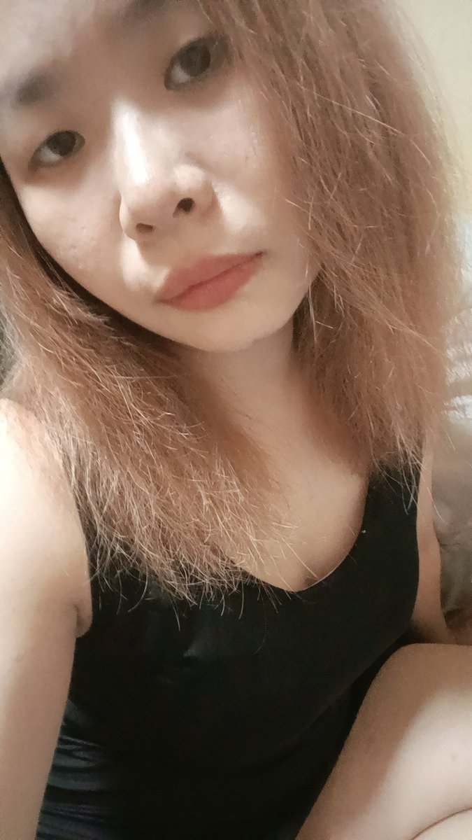 ToToBDSM0408's tweet photo. 我是個「領域慾」「占有感」很重的主子。
我無法接受背著我去找別人玩
或是偷約被操。
既然都是我的玩物/我的狗狗
不管我休養或是發生不便不能上課，卻還是會一直等著我。
或是平常會自動來敲我互動。
這樣的狗奴反而更討喜，
而且互動不是早、晚安，
是懂得主子愛聊什麼來吸引的熱絡感。 https://t.co/6B8tkthOig