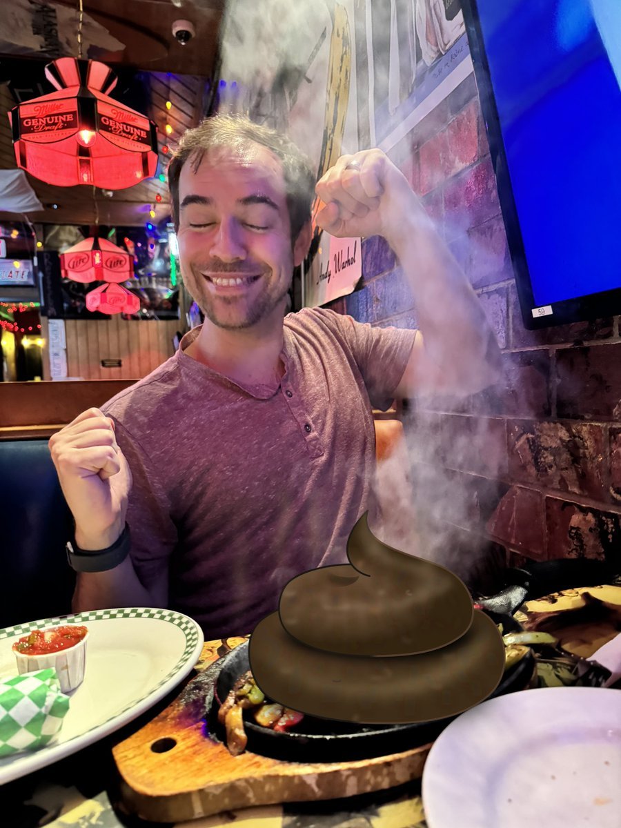 POOPJOKEFUNNY's tweet photo. when the poop comes out smellin https://t.co/i7TdQvVnJU