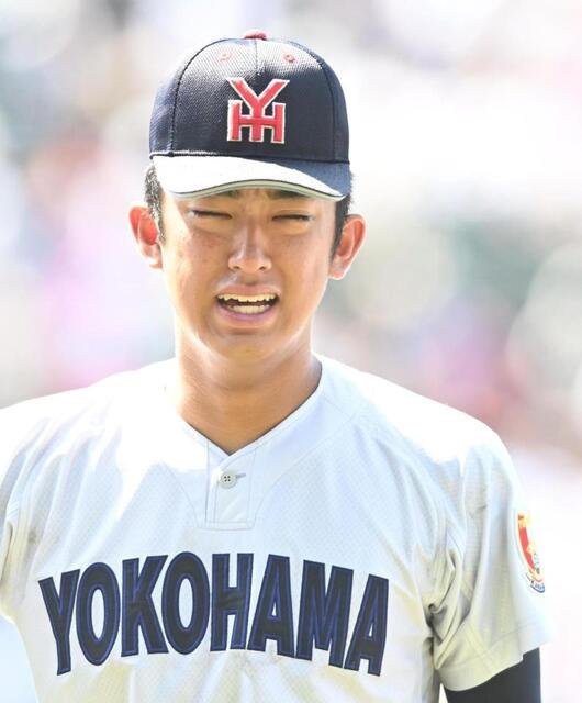 bareo_dog's tweet photo. 最近の高校球児は身体が大きく技術もあり礼儀まで正しくて素晴らしいのだけれど、帽子の被り方だけはダサいと思うの https://t.co/wPwMoPNsXI