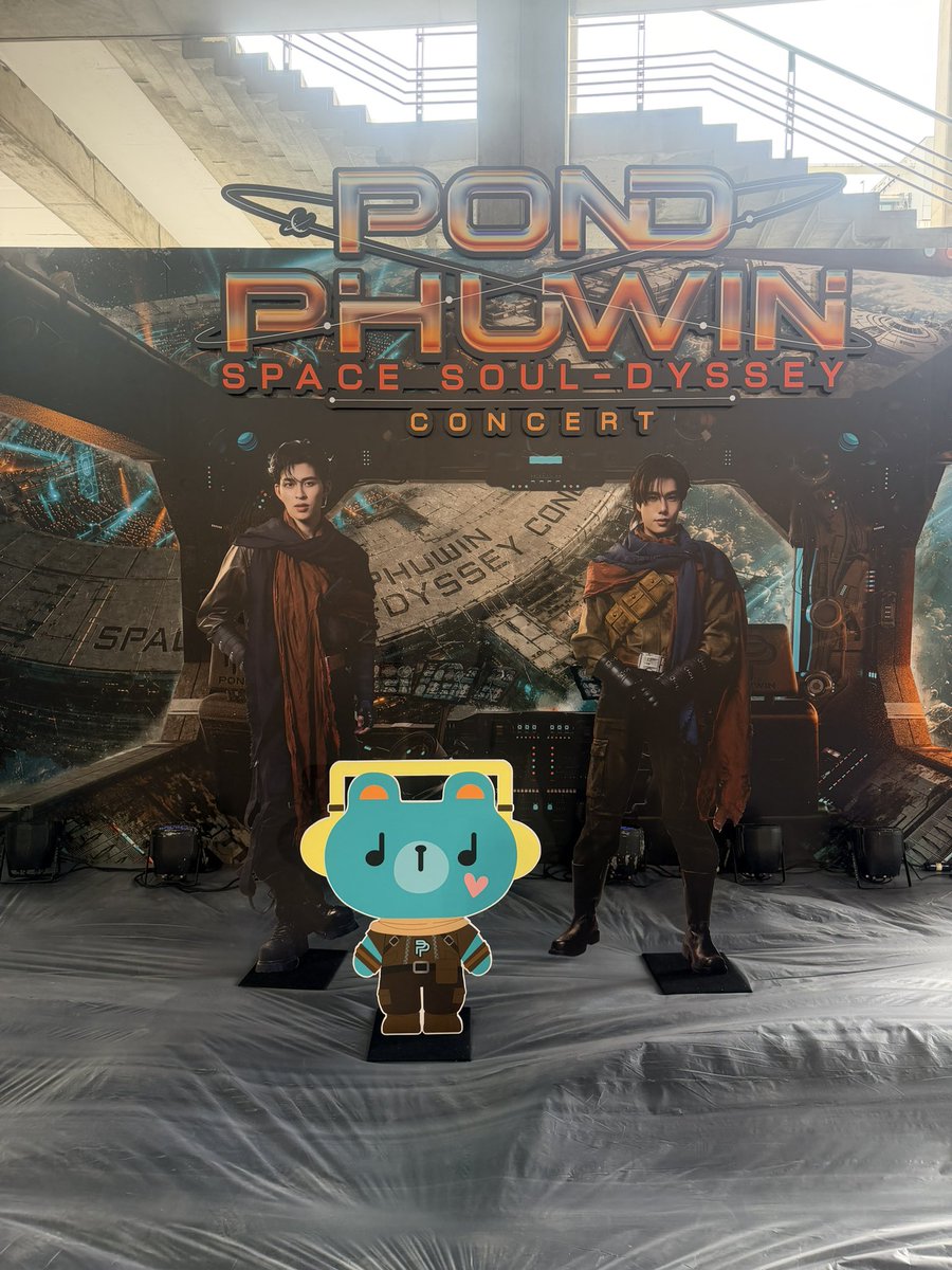 aohtorranit's tweet photo. ตื่นเต้นๆๆ เด็กๆกะตื่นเต้น แต่หล่อแน่นอน รอชมเลยคะ #PondPhuwinConcert 💚🩵 https://t.co/9ncdYGDQOf