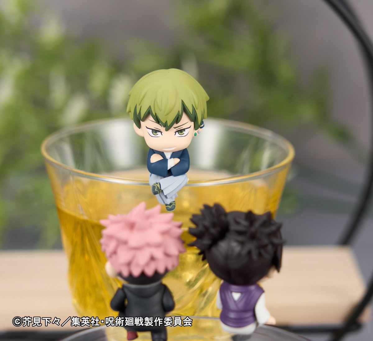jyujyutu_001's tweet photo. 【グッズ情報】

『呪術廻戦』お茶友シリーズ 死滅回游が予約受付中！

付属の看板やコップに乗せて飾ることができたり、お手持ちのグラスにも乗せることができます！

https://t.co/fhc7tyklCq https://t.co/DCAdiSmufA
