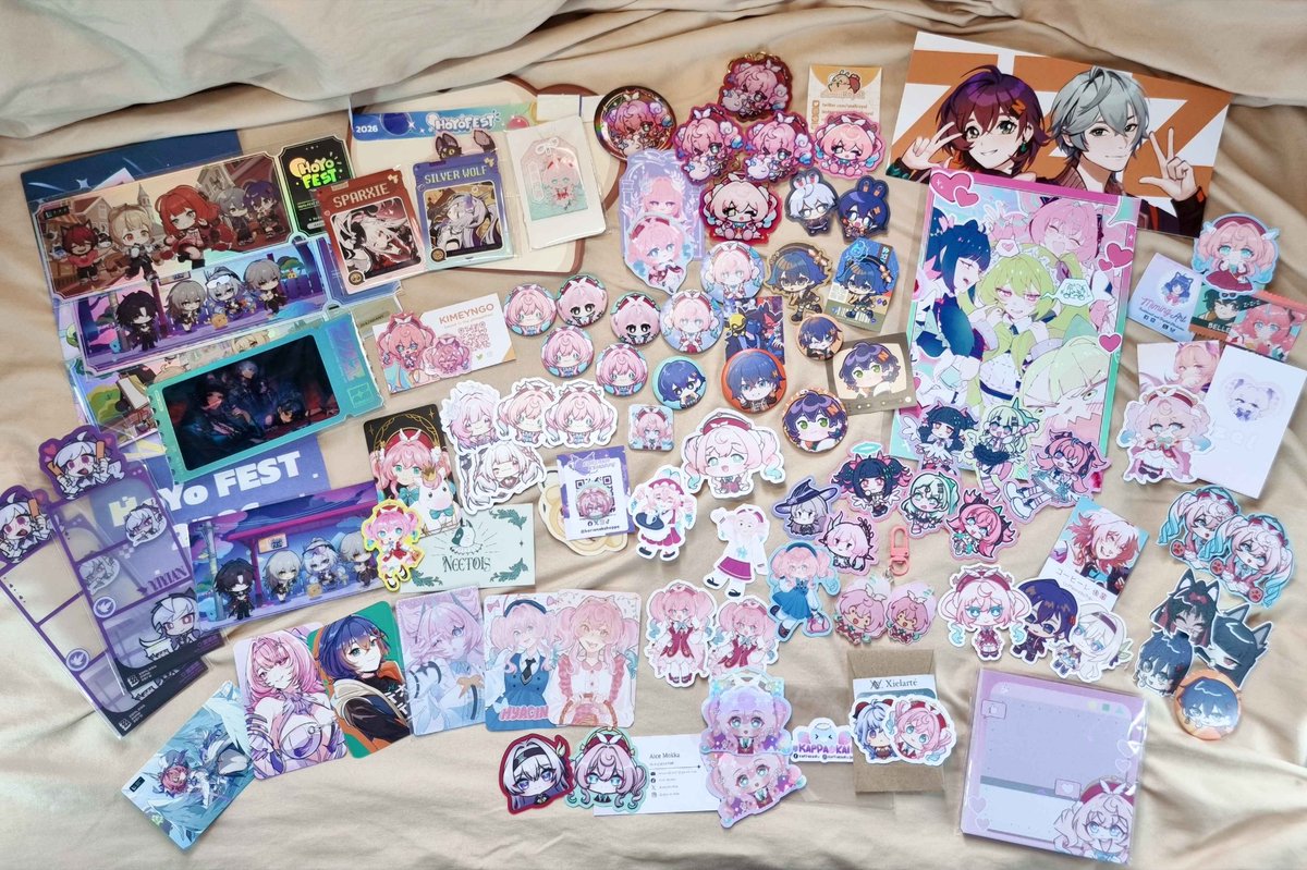 sazu_gemu's tweet photo. Very late hoyofest ph 2026 haul!
I got sooo busy that I only able to sort them now 😔 https://t.co/rIBoxjC0Z1