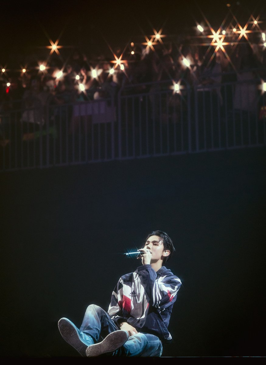 prettyyhyeon's tweet photo. born to be a superstar☆ https://t.co/XPKiNXxkCP