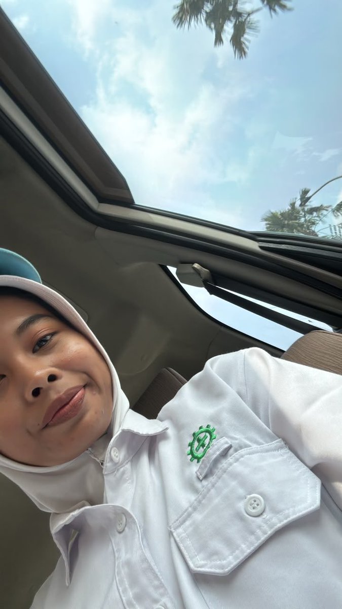 isnaoktrn_'s tweet photo. Jumat berkah https://t.co/dUJcVQeSIb