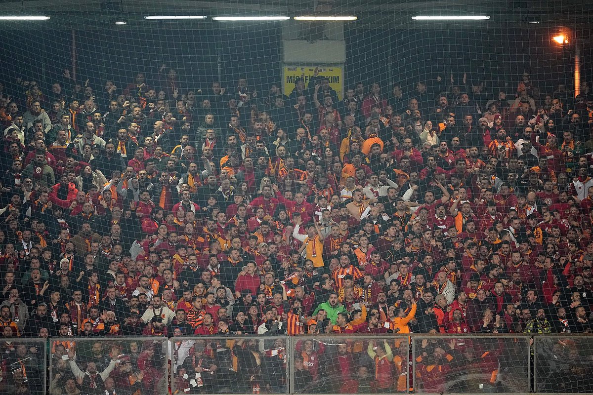 GalatasaraySK's tweet photo. Günaydın #Galatasaray Ailesi https://t.co/oTzV8z7xms