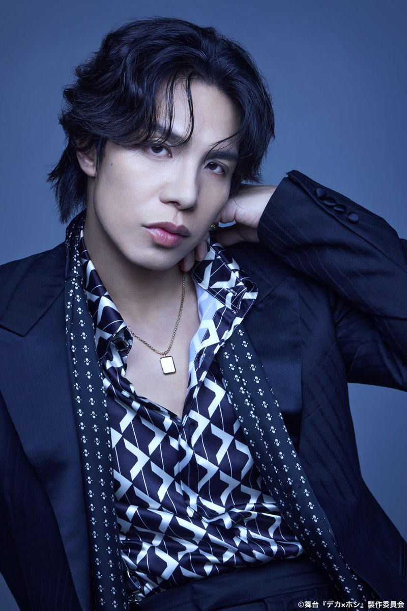 dekahoshi_st's tweet photo. #舞台デカホシ
 9/9(水)〜9/18(金) I’M A SHOW上演
 https://t.co/VLFrqvc2Ks
演出：#尾上松也 
 
 ＼キャラクター紹介／
 🔵#MATSURI 柳田 優樹
 ⭐️キッド（犯行道具製作）

 「ホシ編」お楽しみに😀✨

 🎫チケット一般発売中
 https://t.co/S4GUBmYeEU https://t.co/YDIebmUxNe