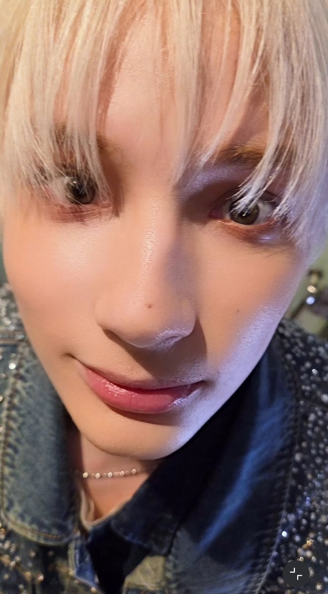 mybluening's tweet photo. someone stop me, i could bite his nose off https://t.co/FYkZFL58za