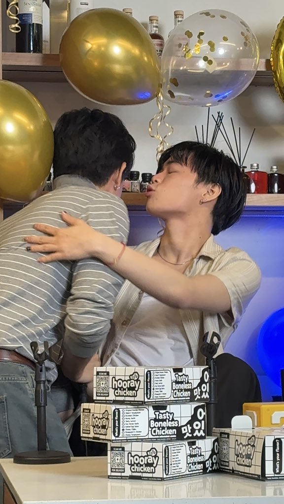 freaky4sh's tweet photo. WHO IN #AJAA?

caught your attention first: JC
first bias: Alex
your bias now: JCASH lmao 
bias wrecker: lahat cla honestly 🤪🤪🤪

first MV you saw: BES I LUV U 
 
fav song/s: BILU, freaky, Game Over 

fav bias pic/s: BWHAJWHAHHAHAHAHAHAHHAHA KAKATAWA https://t.co/9XHRpT81o9