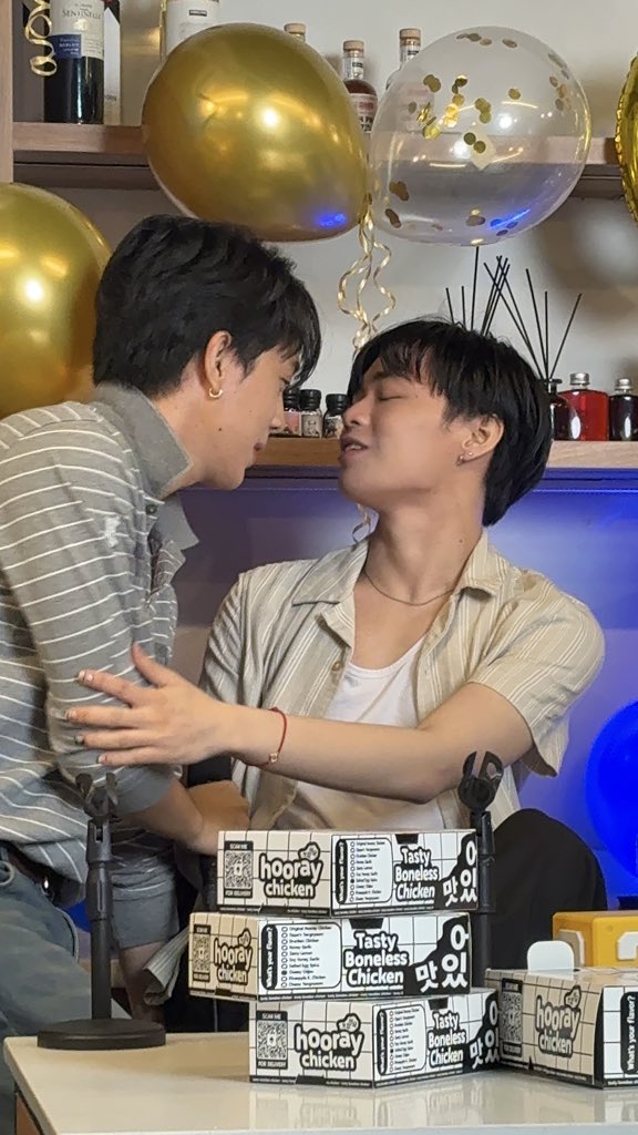 freaky4sh's tweet photo. WHO IN #AJAA?

caught your attention first: JC
first bias: Alex
your bias now: JCASH lmao 
bias wrecker: lahat cla honestly 🤪🤪🤪

first MV you saw: BES I LUV U 
 
fav song/s: BILU, freaky, Game Over 

fav bias pic/s: BWHAJWHAHHAHAHAHAHAHHAHA KAKATAWA https://t.co/9XHRpT81o9