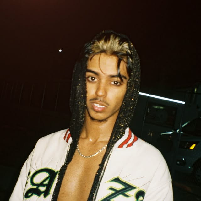VaultofFazo's tweet photo. NEW YUNG FAZO SPOTIFY PFP 🚨 https://t.co/sslMw4yo4E