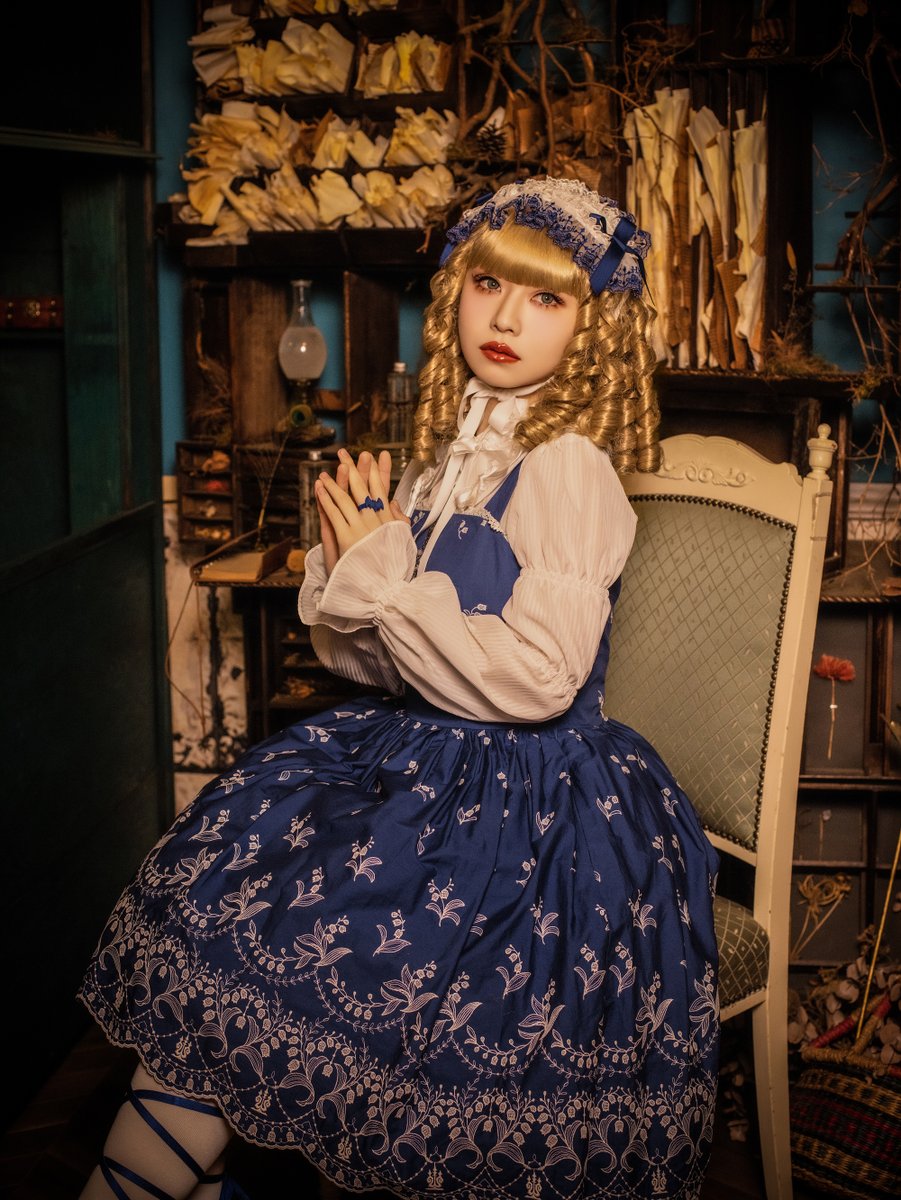 moitie_official's tweet photo. 【再販】

●Rose fence土台付きヘッドドレス
11,000 JPY

ワイヤーが入った土台は、自由に曲げられるため頭にフィットします。
外周にはオリジナルのRose fenceレースを使用しています。
https://t.co/P1MEsIwN8e https://t.co/PfuxG9njkK