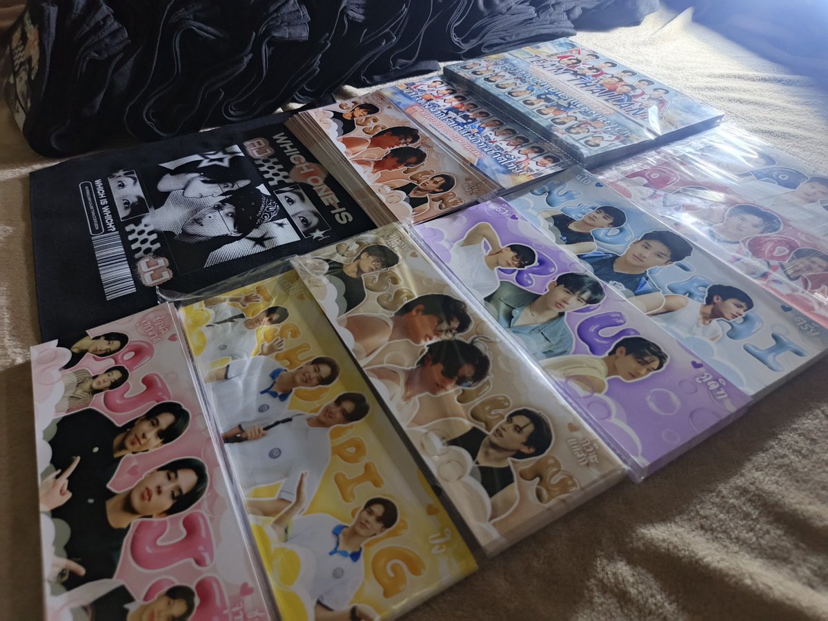 pinkbluefam's tweet photo. alr sorted the rejected bags &amp; banners sa mga dadalhin ko sa sun. may diffs lang sa size ng ibang banners since i tried na magpagawa sa ibat ibang shops. 

see u guys soon! 🌸
loc &amp; time: tba https://t.co/42XlOxdSbD