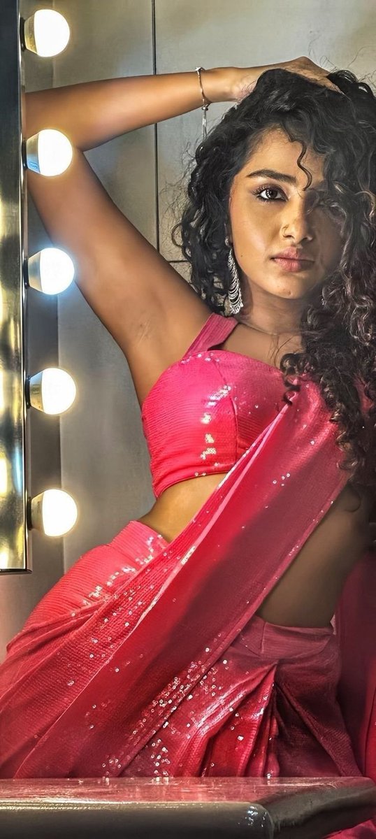 LustMax_69's tweet photo. Seriously Pooja owned her Dusky tone 

Why dir make more darker than her natural hot dusky tone 

And Anupama had her own slutyness https://t.co/C3kFwZT80e
