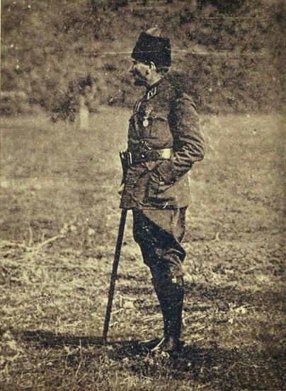 NaimBaburoglu's tweet photo. Büyük Taarruz’a 4 gün var. 
M.Kemal Paşa 21-22 Ağustos1922’de "Çalıkuşu"nu okur:
"Dün gece Reşat Nuri Bey’in Çalıkuşu romanını okudum, çok beğendim. İhmal edilmiş Anadolu’yu genç bir hanım öğretmenin yaşadığı zorlukları ne güzel anlatmış. İsmet’e (İnönü) vereceğim. Sonra da sizler okuyun."
#büyüktaarruz #atatürk