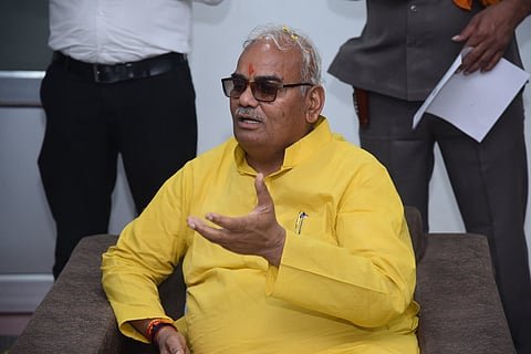 raviparmarIN's tweet photo. CJP नेता आशुतोष रांका पर हमला करवाकर भजनलाल शर्मा सरकार ने पड़ी लकड़ी ले ली है 🔥🔥

अब शिक्षा मंत्री मदन दिलावर का इस्तीफ़ा होना तय है कोई नहीं रोक पाएगा,

ग़ज़ब के बैल बुद्धि लोग हैं, शिक्षा में सुधार का विरोध कर रहे हैं, शर्मनाक। https://t.co/leaGa0epAb
