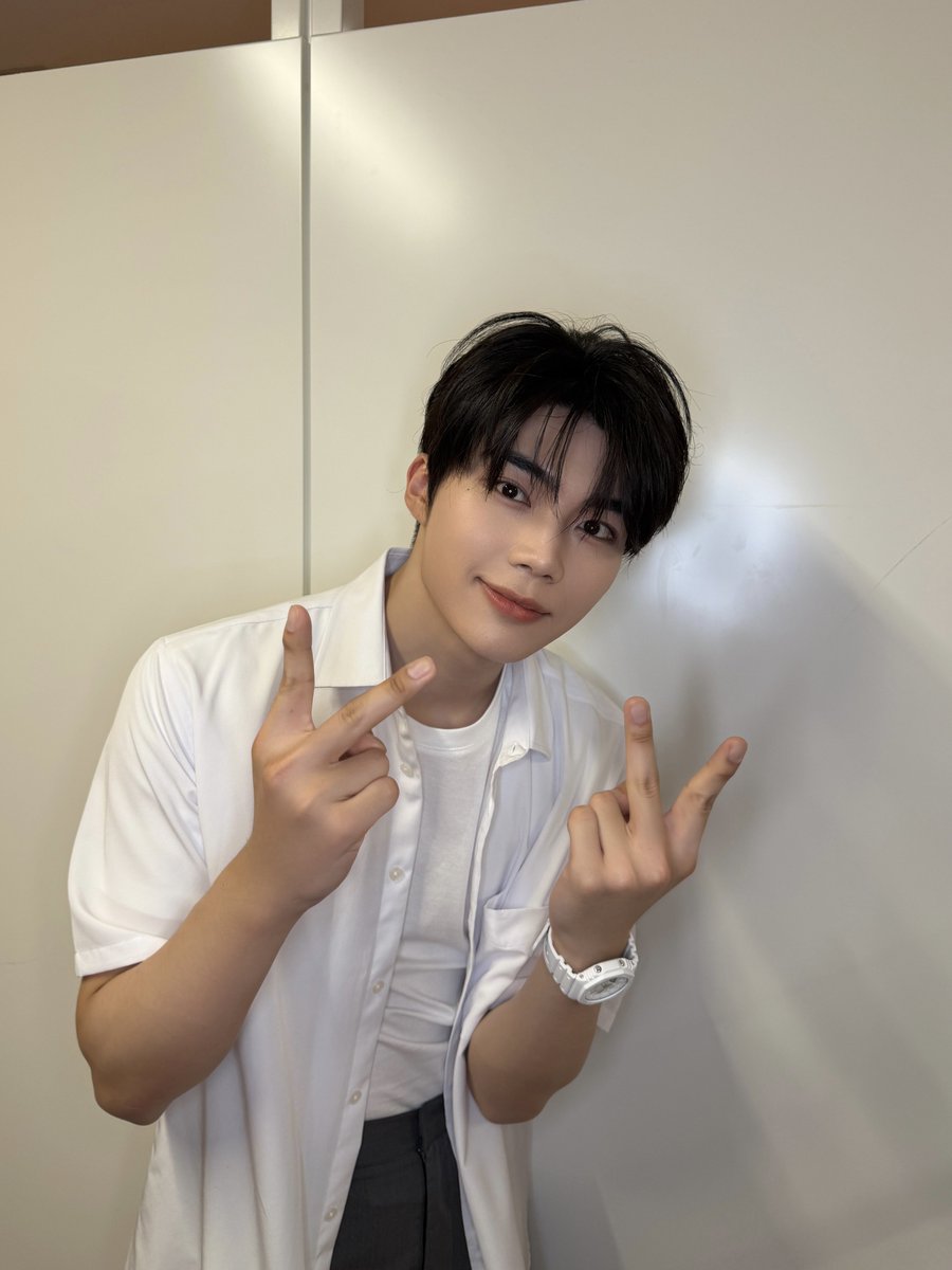 sodwkdrh110's tweet photo. 손색깔 여전하고 좋네 https://t.co/ot8XH5pkks