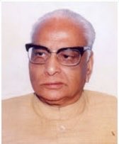 ParateAdv's tweet photo. My tributes to former Chief Minister of Maharashtra Shri Sudhakarrao Naik on his Jayanti. 
A visionary who transformed Maharashtra with his commitment to progress and equity. He will always be remembered with deep respect and gratitude. 
#Sudhakarnaik #जलनायक https://t.co/HiC3p2tAkm