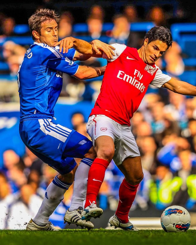 Tolasport1r's tweet photo. 🚨🔴🔵 ARSENAL vs COVENTRY!

Mikel Arteta and Frank Lampard face off as the 2026/27 Premier League season kicks off. ⚽🔥

🏆 Defending champions Arsenal vs newly promoted Coventry City.

Who wins? 👀👇 https://t.co/EccOmOfbFq