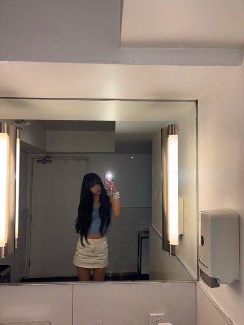 KokoFranceFan's tweet photo. ( izME ) ✧ 21.08.26

‘Le jour du ciel 🩵🤍’

#IZNA #이즈나 #KOKO #코코 #ココ https://t.co/xx44dHA7XY
