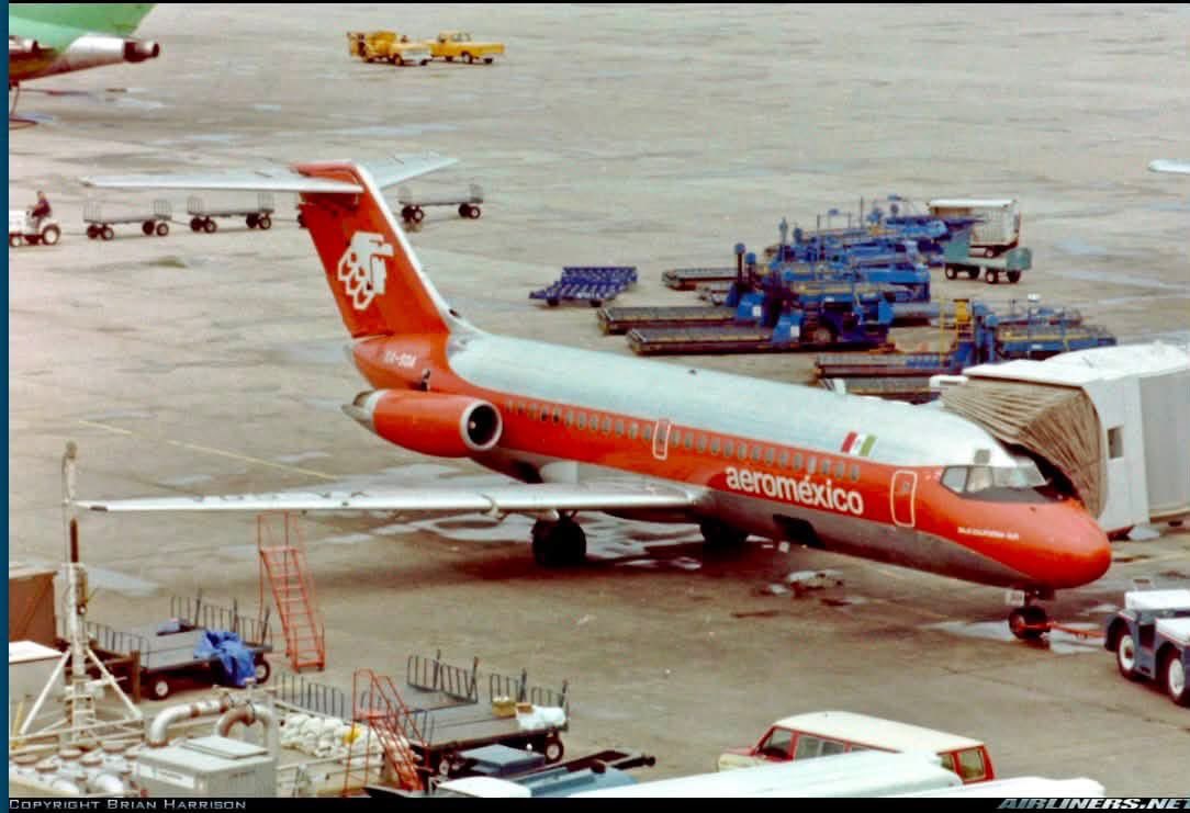 n194at's tweet photo. Aeromexico
Douglas DC-9-15 XA-SOA Line #125
IAH/KIAH Houston Intercontinental Airport
April 1982
Photo credit Brian Harrison
#AvGeek #Airline #Aviation #AvGeeks #Douglas #DC9 #IAH #Houston @iah #Aeromexico @brianharrison72 @MD80com @edelweiss330 @Aeromexico 🇲🇽 https://t.co/V184QvJpH0