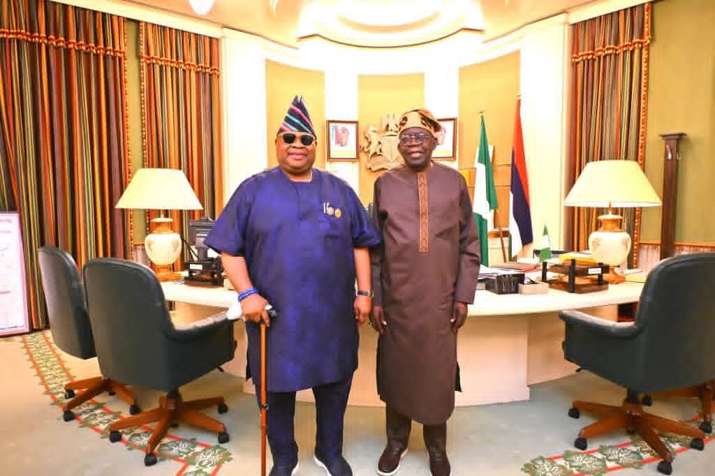 AOEgbedun's tweet photo. It is a great honour to accompany His Excellency, Senator @AAdeleke_01 , on a visit to His Excellency, the President and Commander-in-Chief of the Armed Forces of the Federal Republic of Nigeria, Asiwaju Bola Ahmed Tinubu, GCFR.

It was a privilege to join this important engagement and witness the spirit of leadership, unity and service to our great nation.

May God continue to bless the Federal Republic of Nigeria and its leaders. 

_____
AOE