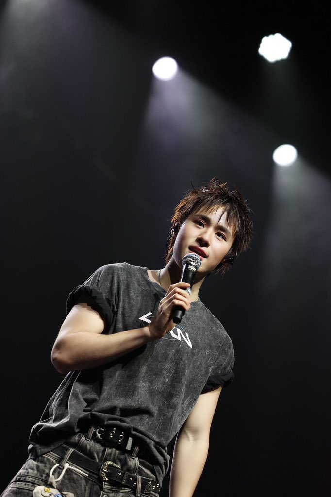 GMMTV's tweet photo. #LYKNDuskAndDawnWorldTour2026 
#LYKNDuskAndDawnxChicago 
#LYKN
#RISERMUSIC
#GMMTV 
@LYKNofficial @RiserMusic @Williamjkp1 @realxlg @nnutdan @hongshihoshi03 @TuiChayatorn https://t.co/BHo28VtbX5