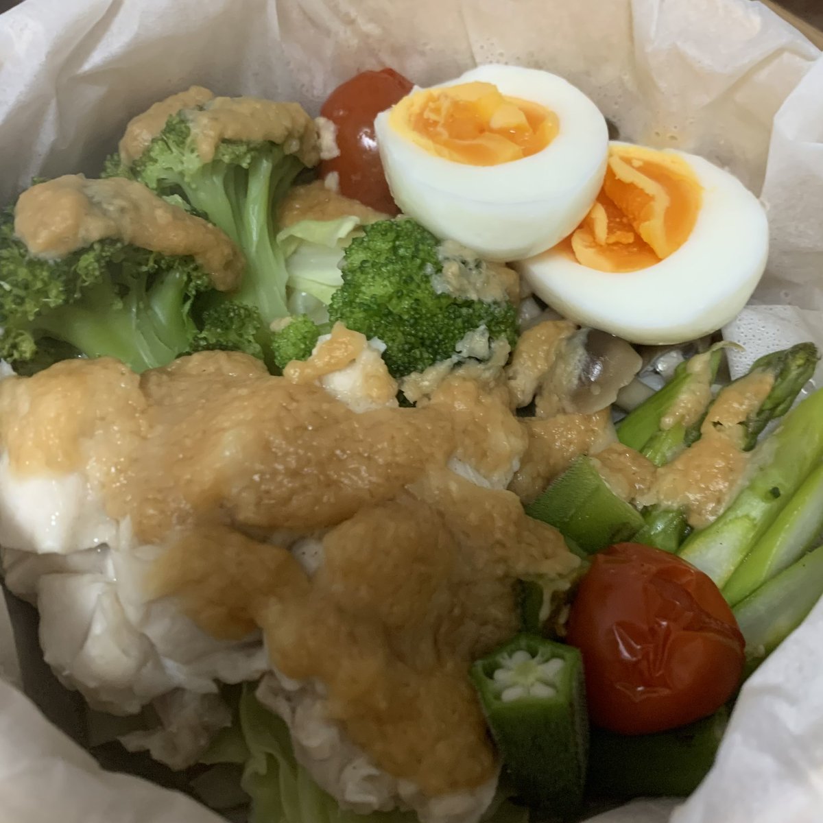 AiriEino's tweet photo. ちょい遅くなっちゃったけどお昼ご飯食べたよ😊🍚

久々に蒸籠蒸し💪

味噌誰が美味しいのよ🤤✨

#ちゃんあいキッチン https://t.co/5YFbapOI0k