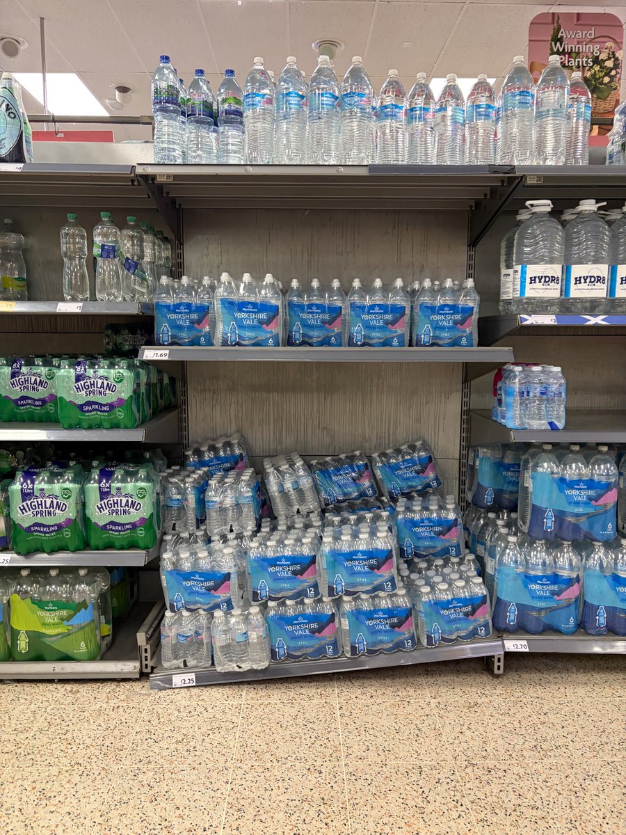 dresserman's tweet photo. It's unfair to say that Morrisons are not investing in stores to maintain their EBITDA run rate. https://t.co/WMFy6hNhLB