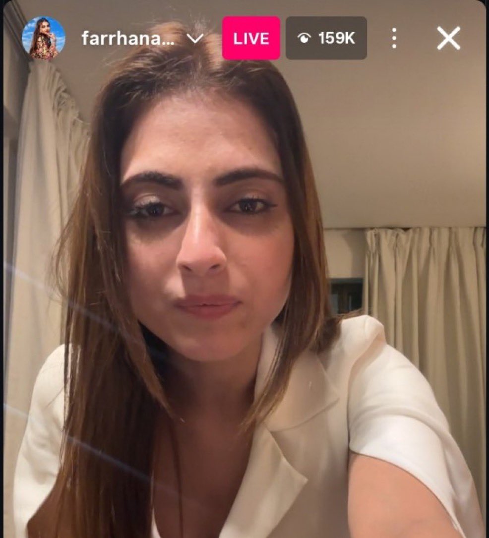 08Astarr's tweet photo. RUNNER UP Hype >>> WINNER hype 

Agar Teja BB 19 mein hoti na, Farrhana uski maa-behen kar deti 😂🔥
#FarrhanaBhatt #FarrhanaRebellions https://t.co/AhvteEaWgh