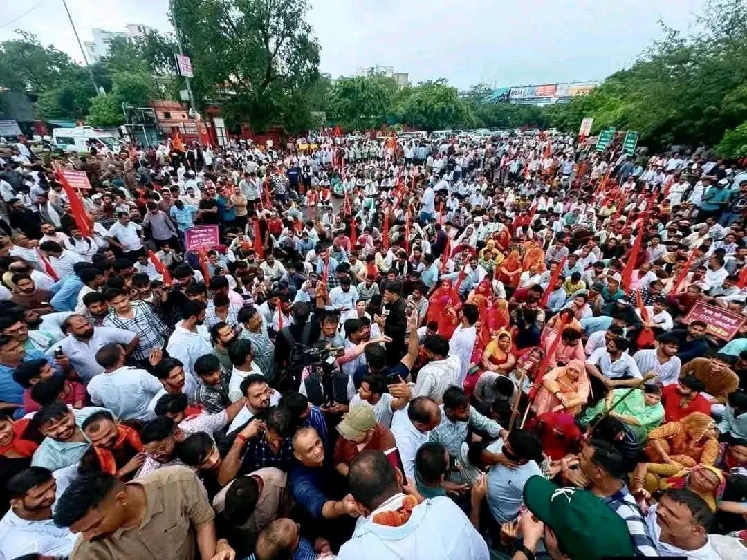 priti134's tweet photo. ये तूफान है? आंधी है? सैलाब है? या कोई जलजला है?
आरक्षण हटाओ आंदोलन https://t.co/U9AQu49df7