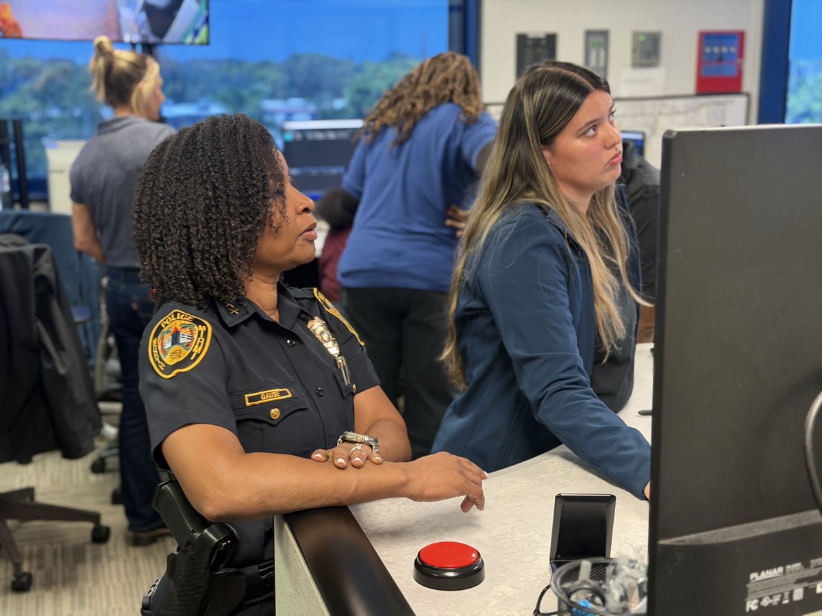 mark43's tweet photo. North Miami PD is officially live on Mark43! 🚀

One connected, cloud-native platform gives officers &amp; personnel real-time information, streamlines workflows &amp; strengthens resiliency through every storm.

We're proud to support Chief Gause and her team.

 https://t.co/92l8IUtjRl https://t.co/QnmLl1Nhiy