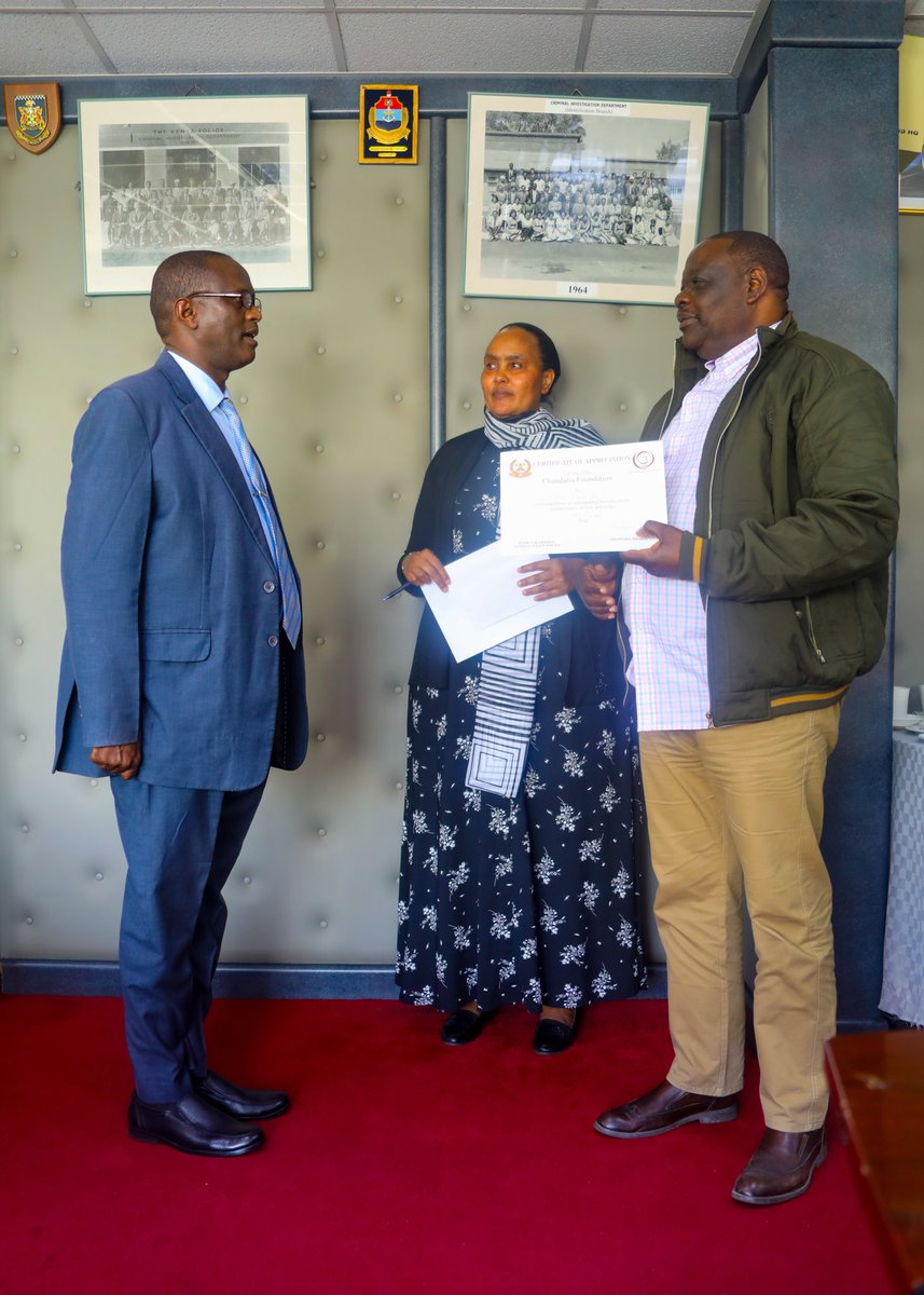 DCI_Kenya's tweet photo. 𝗖𝗢𝗨𝗥𝗔𝗚𝗘 𝗕𝗘𝗬𝗢𝗡𝗗 𝗧𝗛𝗘 𝗖𝗔𝗟𝗟 𝗢𝗙 𝗗𝗨𝗧𝗬

At the DCI Headquarters today, courage, sacrifice and exceptional service took centre stage as outstanding officers were presented with certificates of the 2026 Chandaria Bravery Awards.

The ceremony was presided over by the Deputy Director of Criminal Investigations, Mr. John Onyango, who represented the Director of Criminal Investigations, Mr. Mohamed I. Amin.

The awards recognise officers whose actions have gone beyond the call of duty, exemplifying courage, integrity, professionalism and an unwavering commitment to protecting lives and serving the nation.

The honourees have distinguished themselves in some of the most demanding situations confronting law enforcement officers; from restoring peace through dialogue and conflict resolution, to responding swiftly to terror-related threats and safely disposing of dangerous explosive devices.

Others demonstrated exceptional leadership in times of crisis, displaying the calmness to assess danger, the decisiveness to act and the courage to put public safety before personal security.

Their service has also extended to the painstaking work behind complex investigations, including managing intricate disaster scenes, preserving critical evidence, coordinating multi-agency operations and supporting families through some of the most difficult moments of their lives.

Among the officers honoured were Mr. Adan Hassan, CP, Regional Criminal Investigations Officer (RCIO), North Eastern Region; Chief Inspector David Nyaramba, Sub-County Criminal Investigations Officer (SCCIO), Matuga; CPL Robert Chumba; and CPL Jelan Hassan Omar.

As we celebrate these gallant officers, we also salute the thousands of DCI officers and the entire National Police Service who report for duty every day to protect lives, confront threats, and keep Kenya safe.

Also present at the ceremony was Ms. Rosemary Kuraru, the Director of Personnel at DCI, alongside other senior officers.

The DCI extends its heartfelt congratulations to all recipients of the 2026 Chandaria Bravery Awards, whose courage honours the badge, whose sacrifice strengthens the nation, and whose dedication to duty stands as an enduring inspiration to all who serve in the pursuit of a safer Kenya.