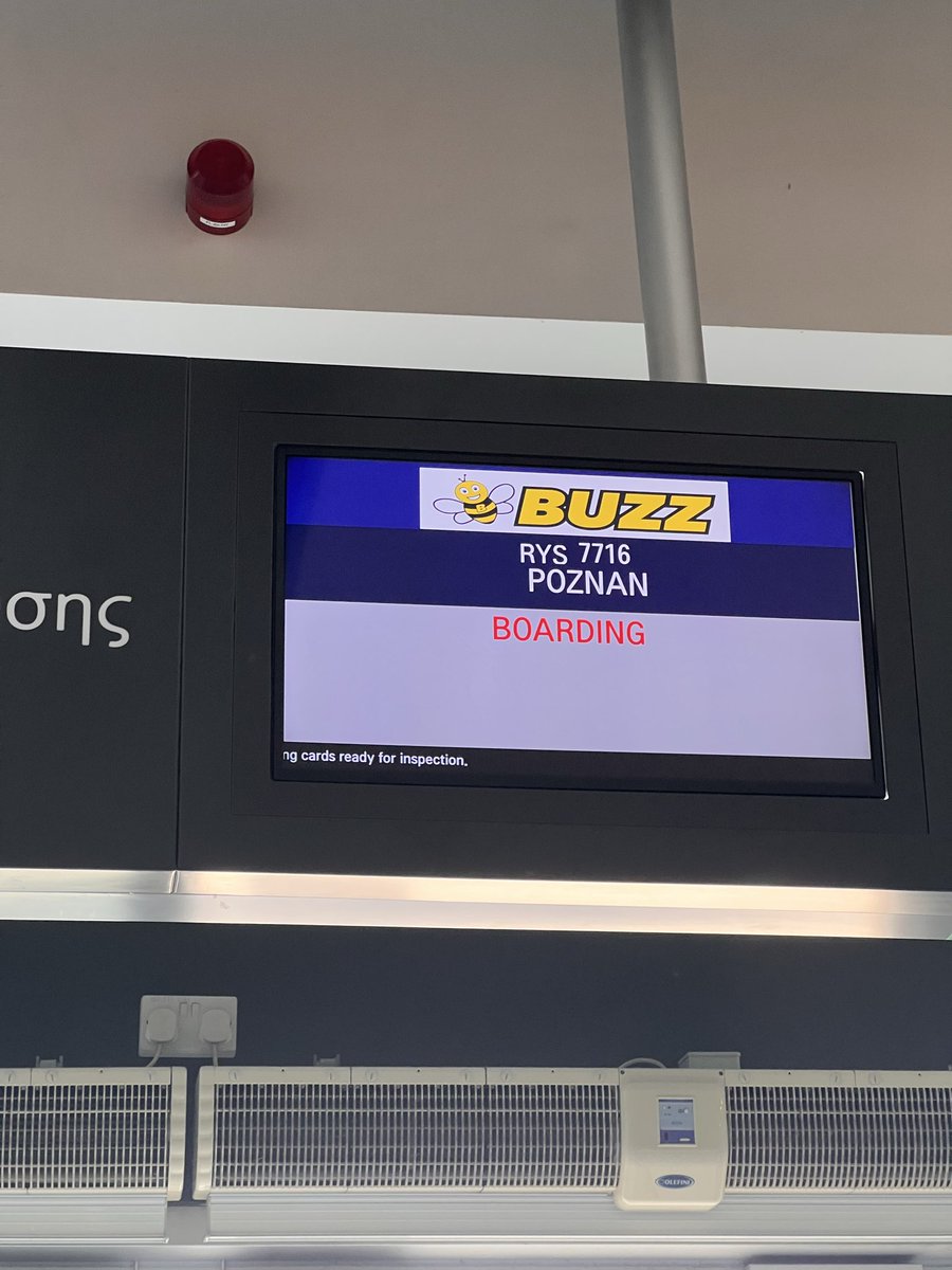 Berti_Koch's tweet photo. Wprawdzie palmy były tylko rano, ale i tak było zaje….. #LPOTHU Jakie szanse, że #LechPoznan i #Bayer04 spotkają się w #EuropaLeague? https://t.co/UC4LmU4CUs