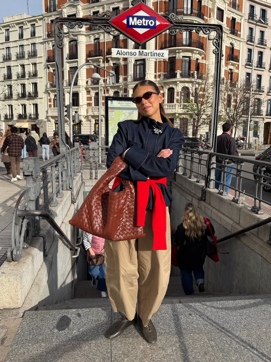 Edebhpl's tweet photo. Madrid <3 and fashion week bts https://t.co/e6b07n6nXG