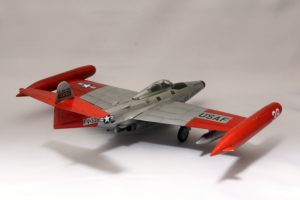 Sekainokansn's tweet photo. ホビークラフト1/72　F-89Hスコーピオン完成しました。
非常に組みやすく形も良く、しかもモールドもしっかりあって部品点数も少ない素晴らしいキットです。
とにかくでかい！
T-33のような小柄な機体をイメージしてましたが、翼端タンクは1/48のF-15のタンク並みの大きさといえばイメージつくかな？ https://t.co/llzPEM66Lo