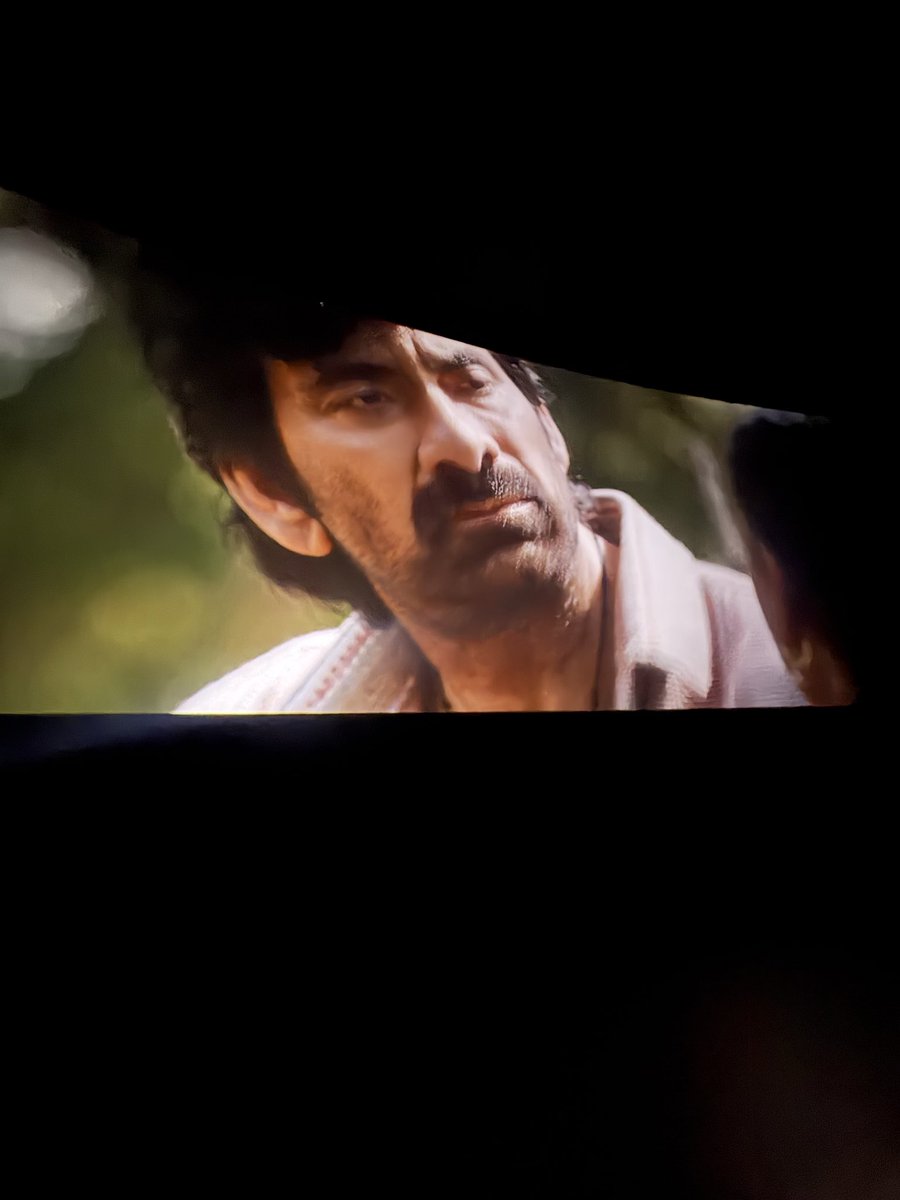 Sushanthhhj's tweet photo. After 5 years tickets dorakka front row lo kurchodam is masss 
MASS MAHARAJA IS BACKKK🔥
#IRUMUDI https://t.co/GXTTFqMOP9