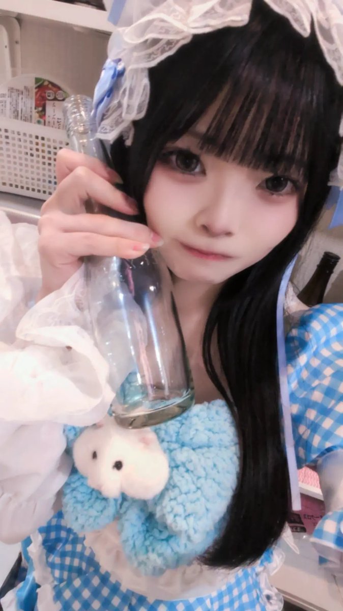 R_2yn0's tweet photo. おきゅおわ！
今日いてりポスできてなかった😞

今日もたくさんドリンク、お話ありがとうございます🎀

オープンからきてくれたり飼い主様！ドリンク、メロンパンにぽんチェキまで！ありがとうございます💖日々あーるの成長を見に来てください👀✨

次は明日22日15時〜いてますよーん https://t.co/MmbLzQQ7z8