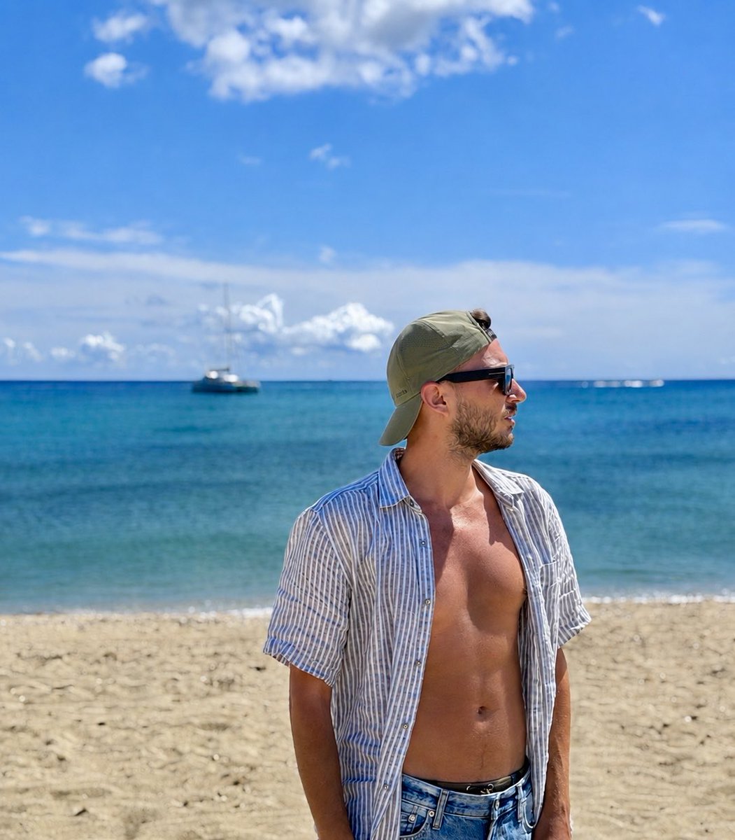 MiSim30's tweet photo. Sun on my skin, sea in the background… and maybe a little trouble in the foreground. 😏🌊🏳️‍🌈 Who’s joining me? 🙊😈😌

#GayX #GayTwitter #GayMen #LGBTQ #GaySummer #BeachBoy #SummerVibes #GayTravel #Pride #QueerJoy https://t.co/jynstjgu4R