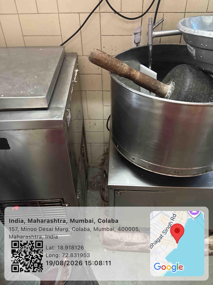 richapintoi's tweet photo. FDA suspends food licence of The Bombay Presidency Radio Club Ltd, Colaba, after inspection found serious safety and hygiene violations.

The Aug 19 inspection flagged:
• Active fly infestation & dead cockroach
• Flaking ceiling plaster over food prep areas
• Chemicals stored alongside food
• Utensils/food kept directly on floor
• Unhygienic non-veg refrigerators & improper thawing
• Personal belongings stored with food
• Waste bins near cooking stoves
• Signs suggestive of spitting on premises
• Overall non-compliance: 47%

FDA suspended Licence No. 11521001000201 under Section 32(3) of the FSS Act with immediate effect.

The club has been ordered to stop all food purchase, sale and distribution during the suspension. Any violation will invite legal action.