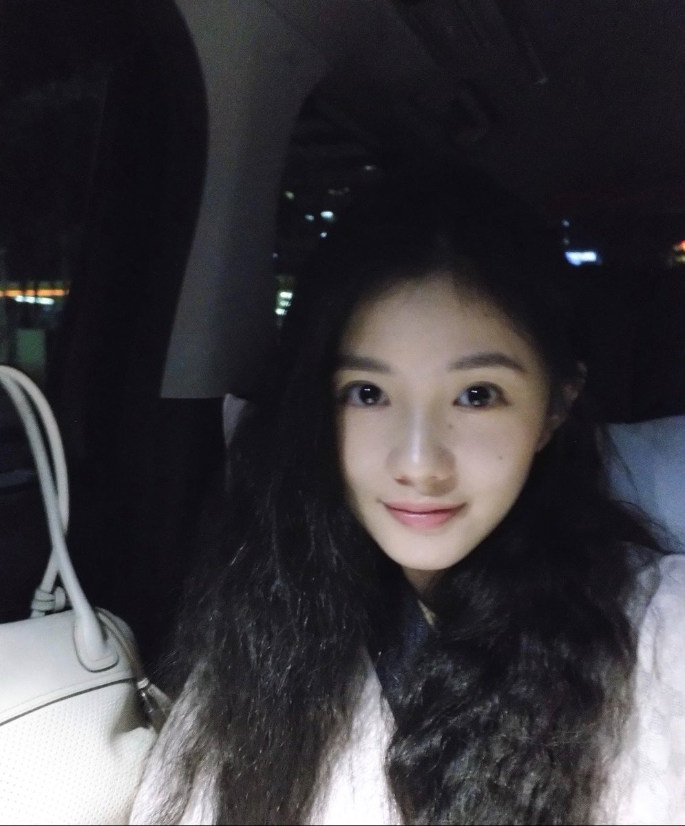 wxnteree's tweet photo. 뽀글머리넘기여부!!!!!! https://t.co/vM67EDcMrA