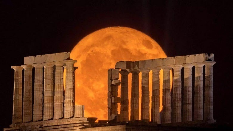 artindetails's tweet photo. Supermoon in Athens, Greece https://t.co/s7c3j4PKnt
