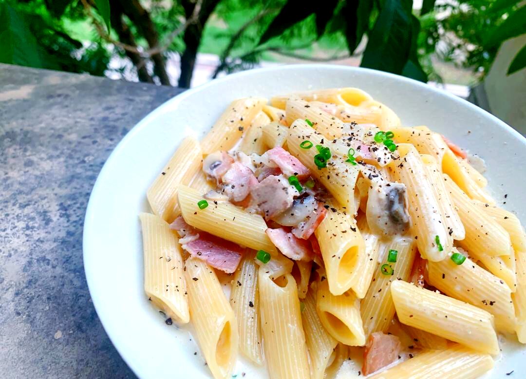 Pakerullosh's tweet photo. Just whipped up a cozy garlic butter mushroom pasta in 15 mins! Creamy, savory, and so satisfying for a lazy weeknight ， https://t.co/R2tEpV3hNN