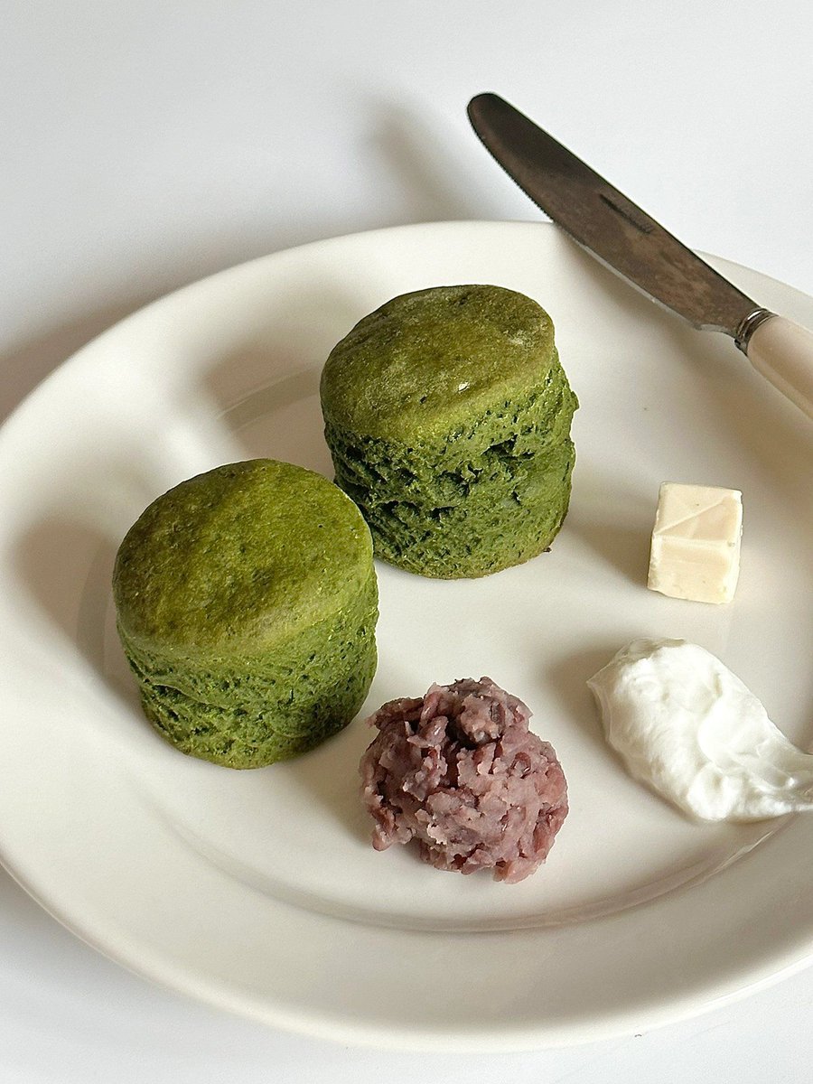 AgaAdamkiewicz's tweet photo. Just grabbed a warm matcha scone from the corner café—crumbly, buttery, and the perfect morning pick-me-up, no plans, just this little bite of joy. https://t.co/OesDpNHUkZ